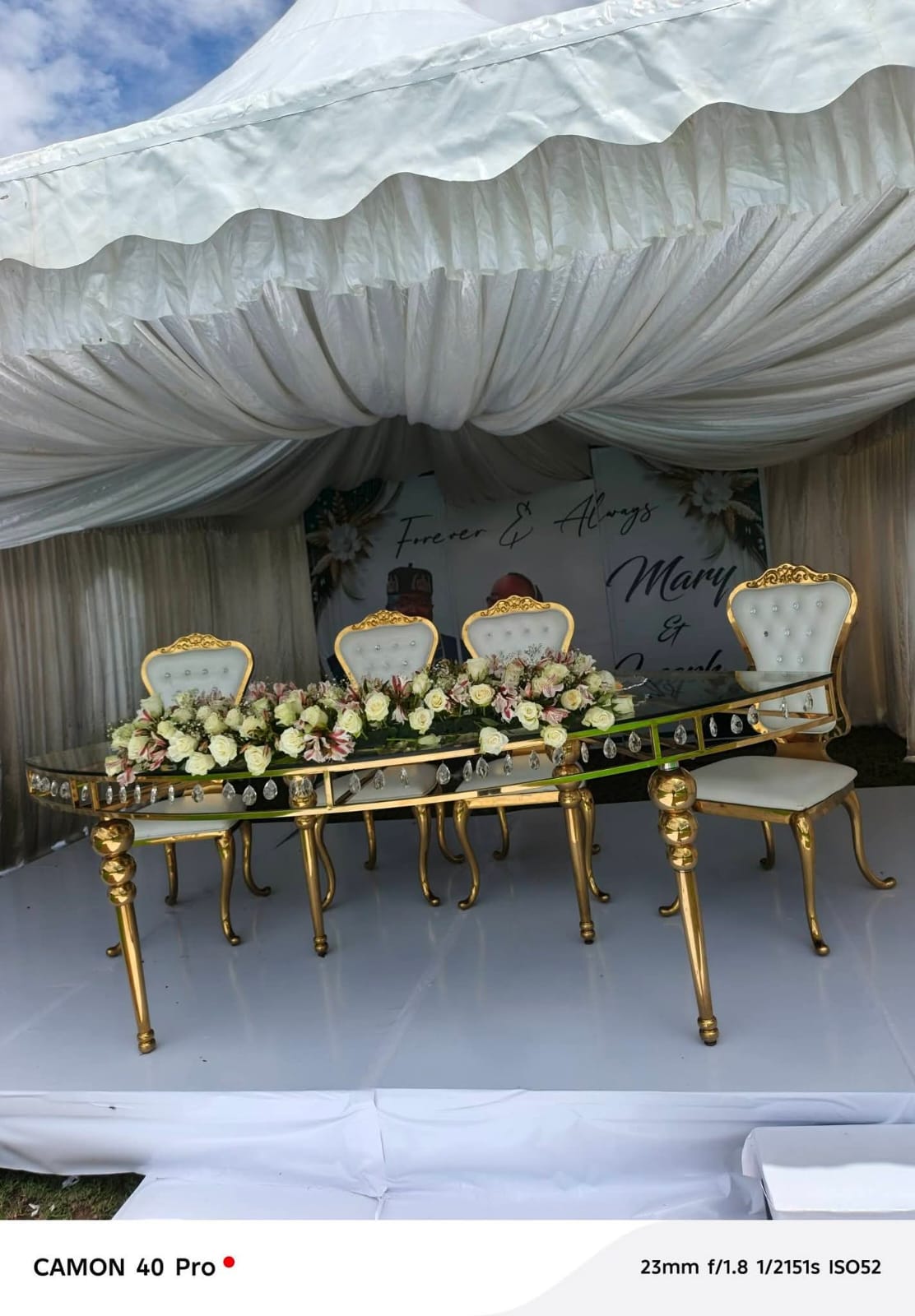 Mirror-Top Head Table
